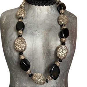 Brighton Chunky Black & Silver Necklace Woman’s Jewelry with Heart Gift Box Tin